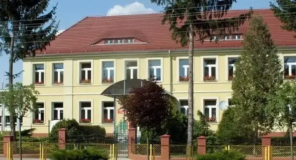 Obiady szkolne w Sławie: składanie deklaracji i opłaty na wrzesień 2026