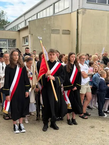 Rok szkolny 2026/2027 rozpoczęty w Gminie Wschowa – 1635 uczniów i 364 przedszkolaków wróciło do szkół