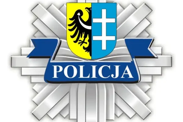 Wschowscy policjanci uczcili pamięć zmarłego kolegi minutą ciszy