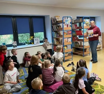 Październikowe lekcje biblioteczne dla najmłodszych uczniów