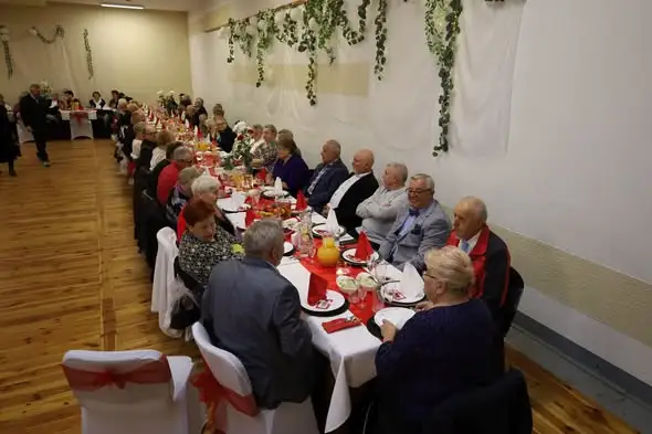 Gminny Dzień Seniora w Szlichtyngowie – międzypokoleniowa magia i wspólne świętowanie